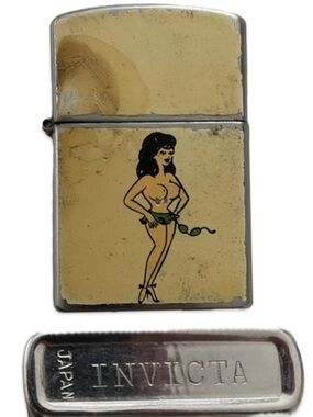 Vintage Invicta Canada Centennial 1867-1967 Made In Japan 🚀 Unique pin-up girl